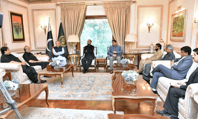 چین کے سرکاری دورے سے واپس آنے والے صحافیوں کے سات رکنی وفد نے وزیراعظم شہباز شریف سے ملاقات کی