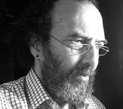 لکھاری نئی دہلی میں ڈان کے نمائندے ہیں۔ ان کا ای میل ایڈریس jawednaqvi@gmail.com ہے۔ ڈان میڈیا گروپ کا لکھاری اور نیچے دئے گئے کمنٹس سے متّفق ہونا ضروری نہیں۔